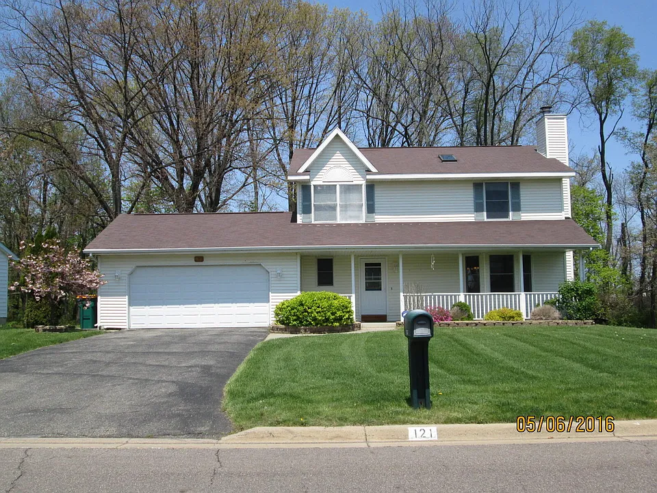 121 Cherrywood Ln