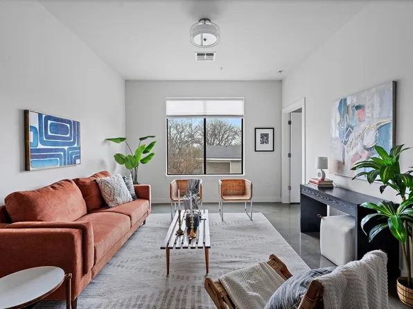 1900 12th Ave S APT 212, Nashville, TN 37203