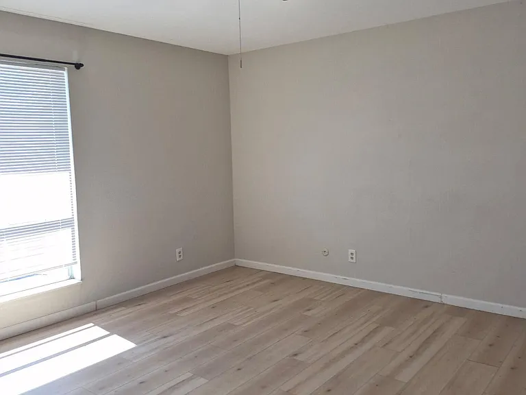 7495 Prairie Rd NE — Photo 17