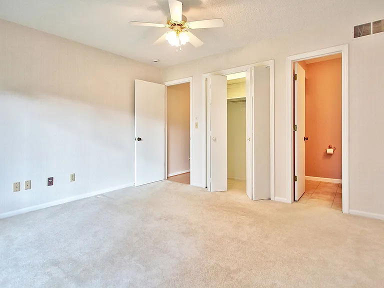 854 York Ave — Photo 15