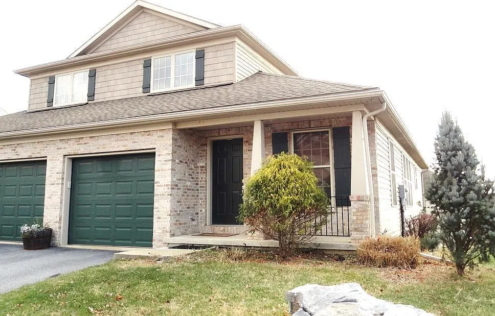 3 bed, 1592 sqft, $1,950 — Photo 1