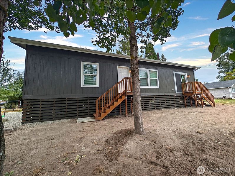 4th image of 902 97th Street E