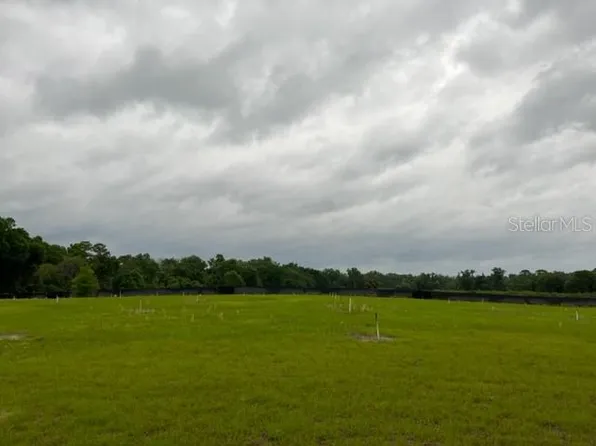 2098 Holly Hammock Rd #19, De Leon Springs, FL 32130