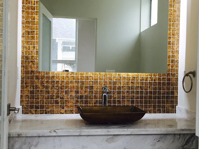 Powder room