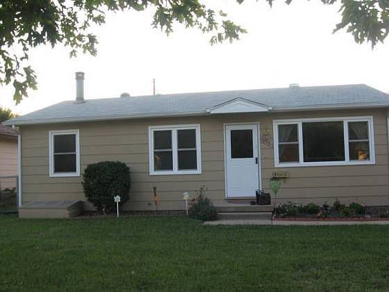 1st image of 3023 S Saint Paul Ave