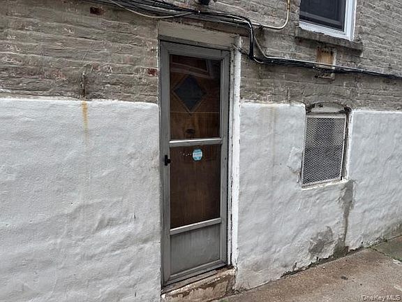3rd image of 3340 Fish Avenue