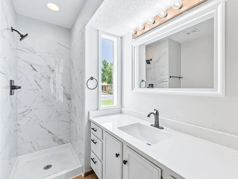 311 N Rutgers St — Photo 15