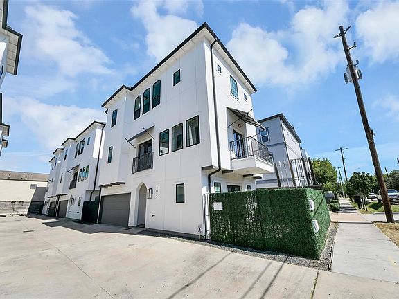2nd image of 1035 W 24th St