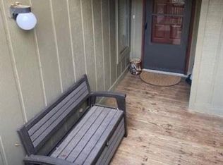 9052 S Pointe Ridge Ln, Bloomington, IN 47401