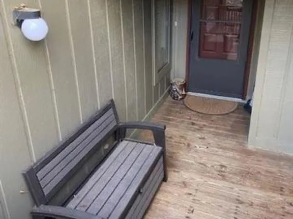 9052 S Pointe Ridge Ln, Bloomington, IN 47401