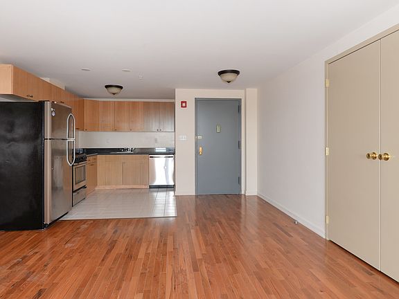 2nd image of 12 Brooklyn Ave APT 207