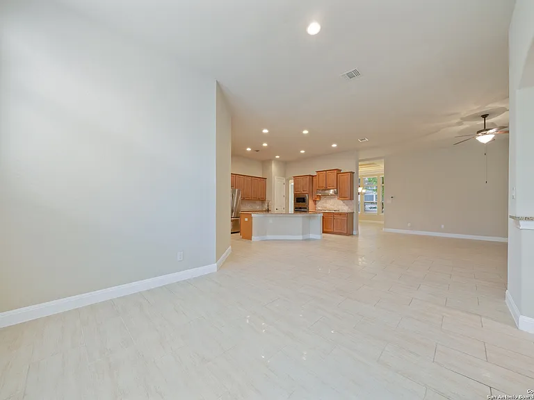 42 Avalon Park — Photo 20