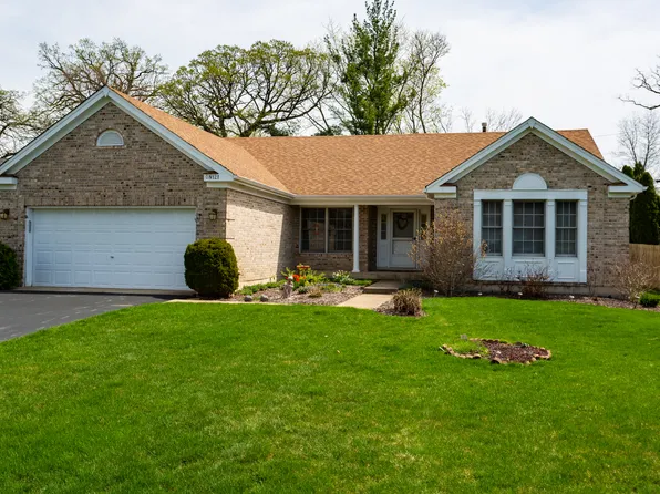 0N121 Sarana Ave, West Chicago, IL 60185