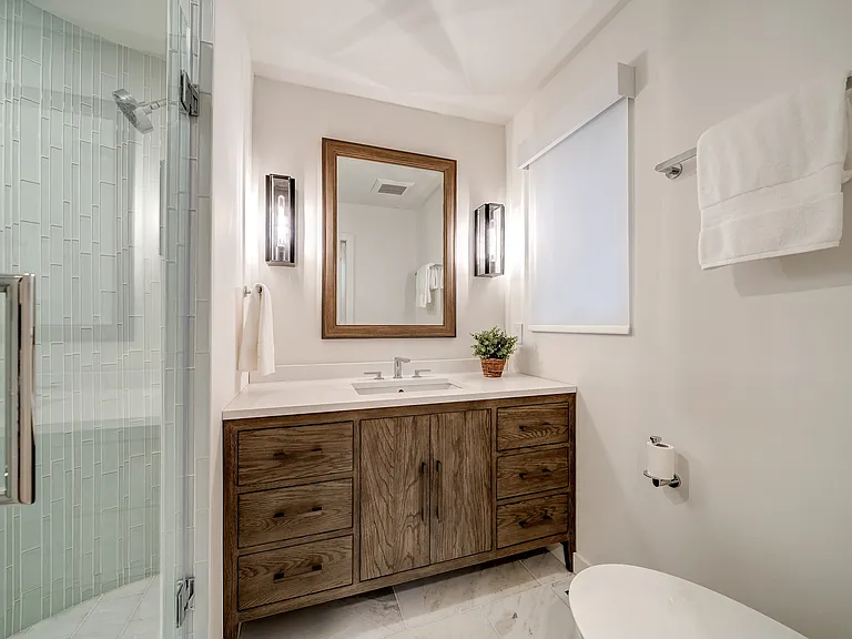 36 E Harbor Dr — Photo 28