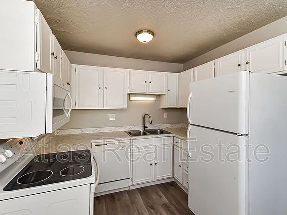 4th image of 5535 Fiesta Ln APT B