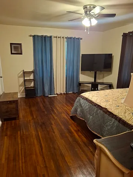 5 bed, 2216 sqft, $650 — Photo 4