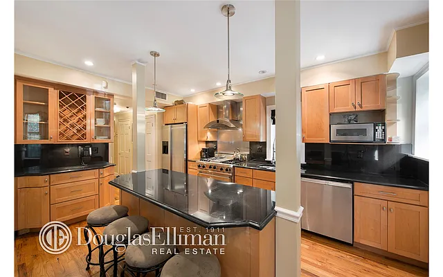 Sold by Douglas Elliman | media 2