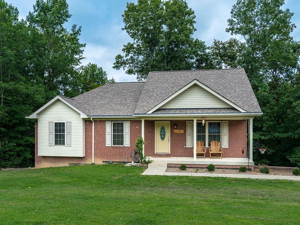 1st image of 365 Hickory Woods Dr