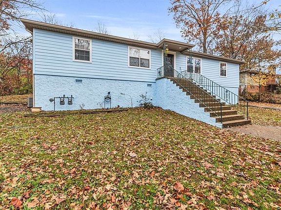 5th image of 304-306 Glenwood Cir #304