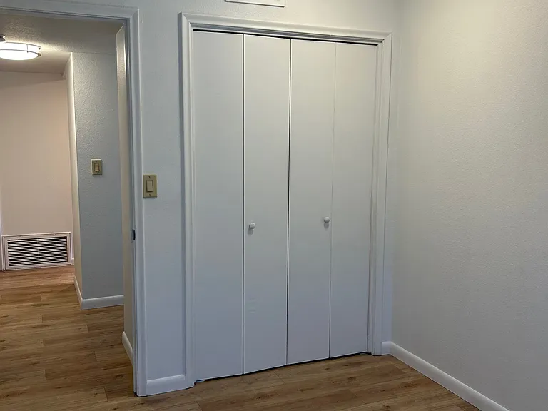 180 Bradshaw Dr #15 — Photo 5