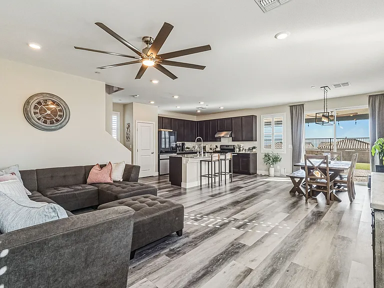 5390 Robinera Ct — Photo 9