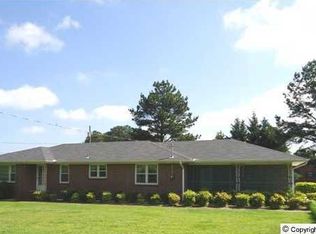 908 Rose Rd, Albertville, AL 35951