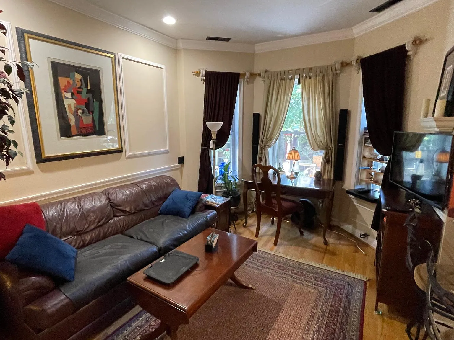 1 bed, 1100 sqft, $2,400 — Photo 2
