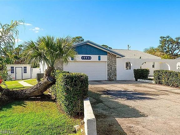 2nd image of 16941 Carolyn LN