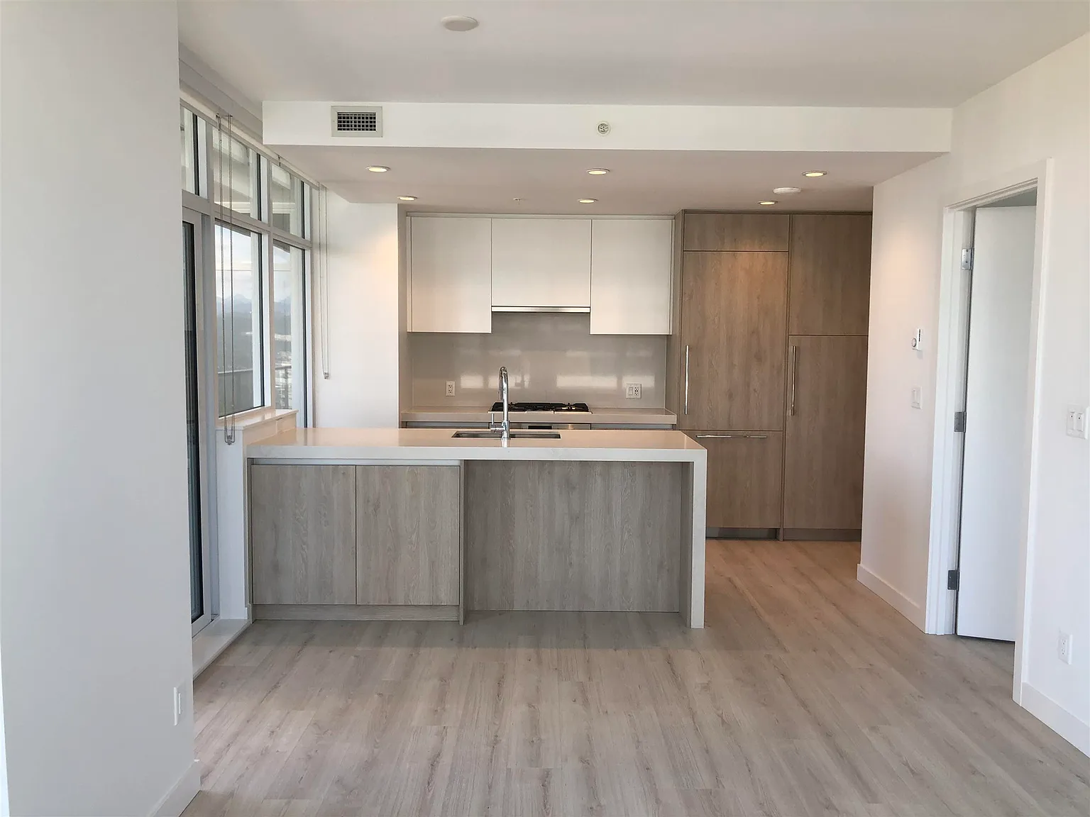 2 bed, 807 sqft, $2,950 — Photo 4