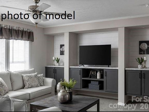 2nd image of 2312 Magnolia Pl #10