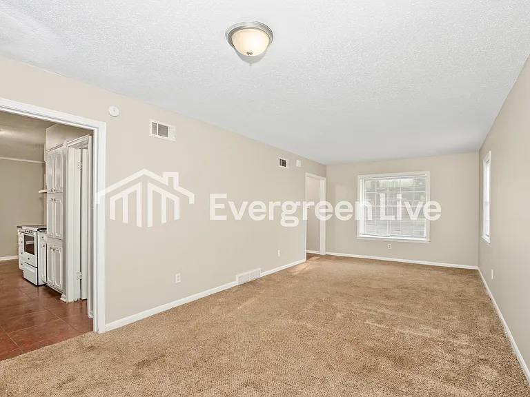 2965 Dothan St — Photo 2
