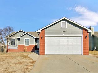 2602 E Cambridge St, Wichita, KS 67219