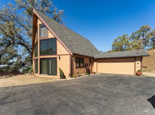 30320 Rollingoak Dr, Tehachapi, CA 93561