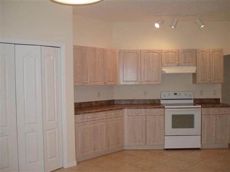 5th image of 10 Ibis Ct N