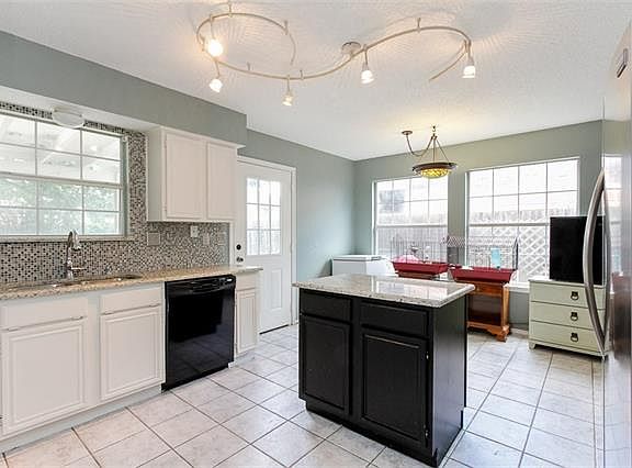 5th image of 4331 Briar Hill Dr