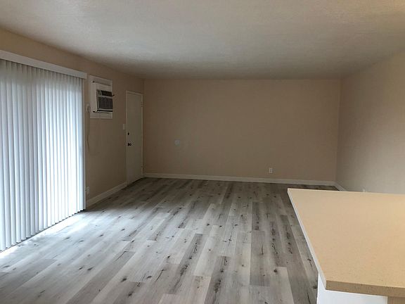5th image of 1611 Cormorant Way APT 2