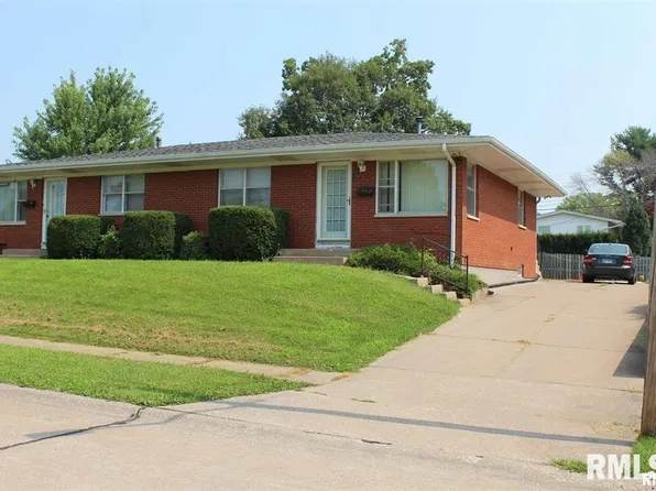 4119 & 4121 36th Ave #2, Moline, IL 61265