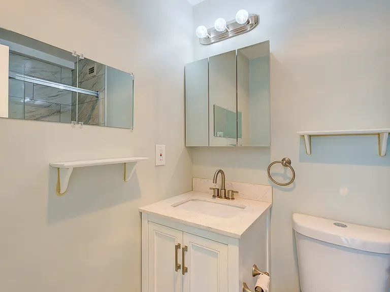 1900 Lyttonsville Rd #110 — Photo 26