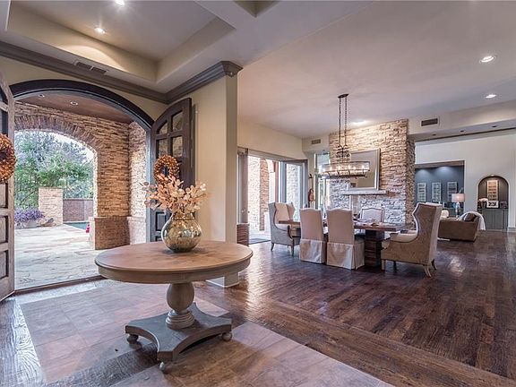 3rd image of 3516 Chimney Rock Dr