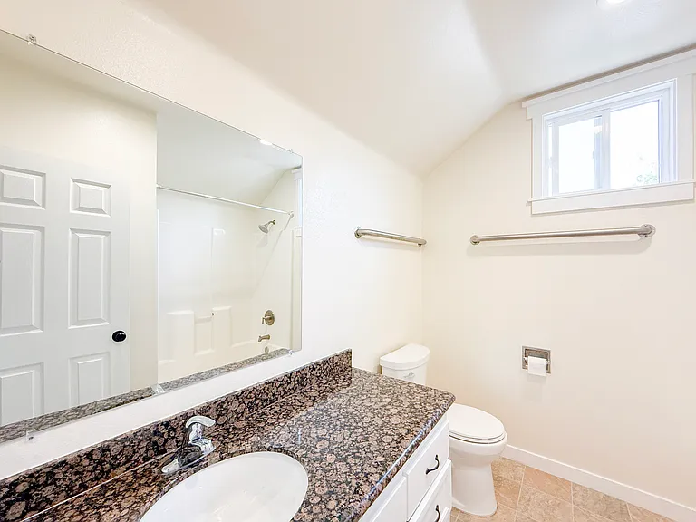 1725 S Maple St #1 — Photo 9