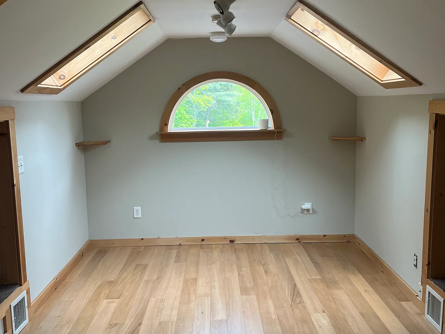 Studio, 768 sqft, $1,500 — Photo 4