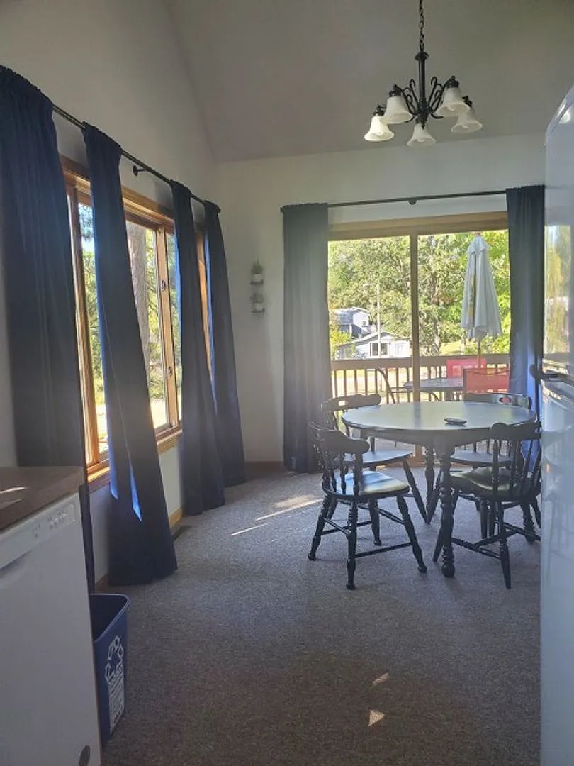 2 Bed, 1 Bath Cabin - Fully Furnished! - available for rent through May 10, 2026 — Photo 3
