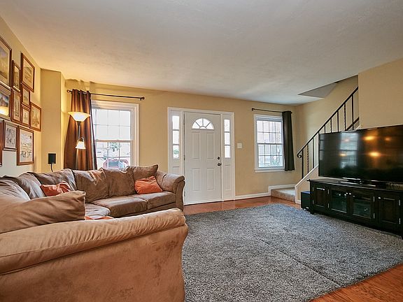 3rd image of 14827 Smethwick Pl