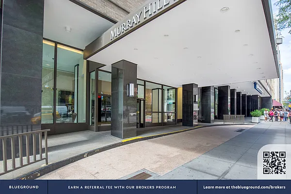 Rented by The Blueground | media 21