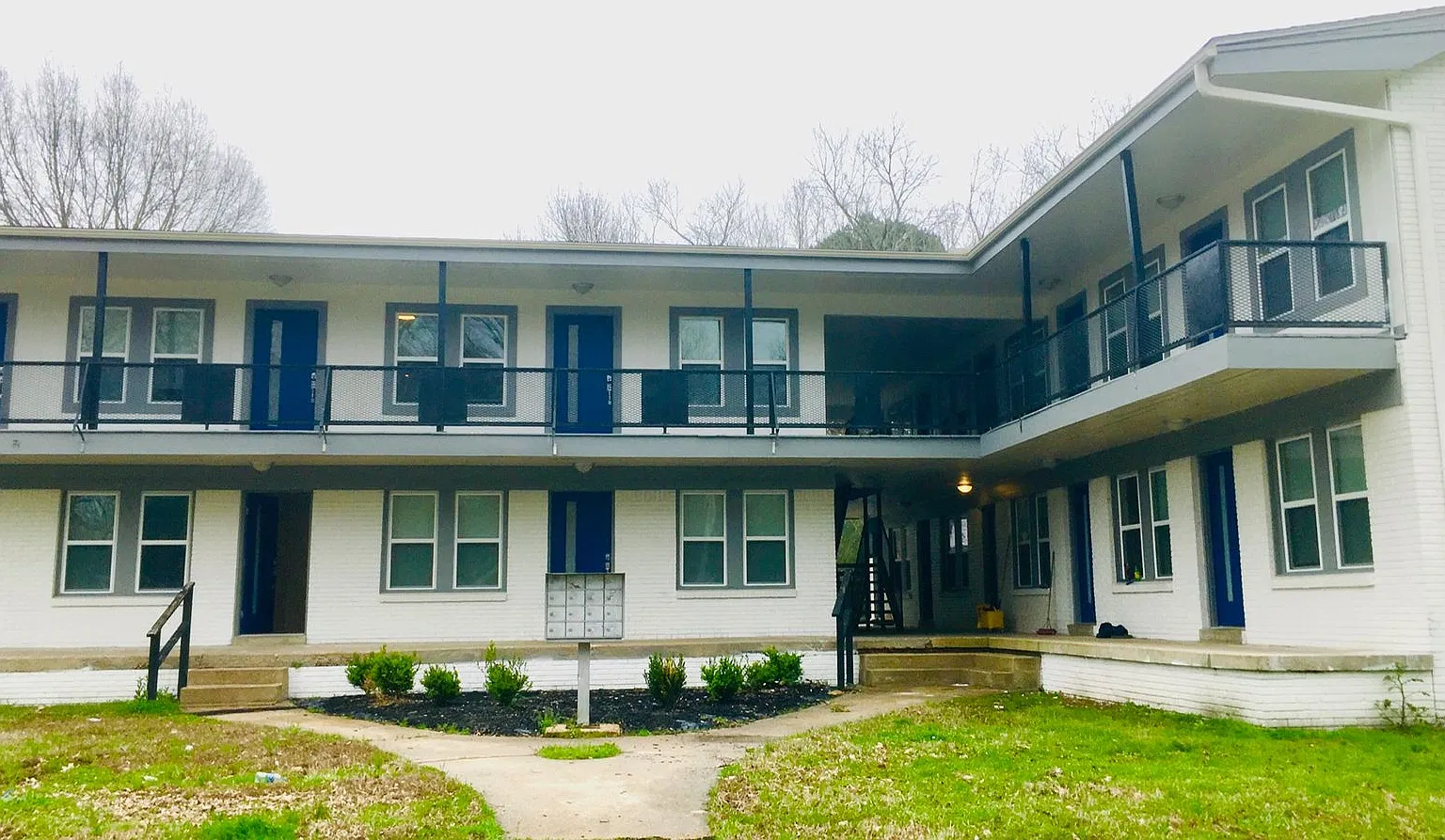 01137 — Photo 2