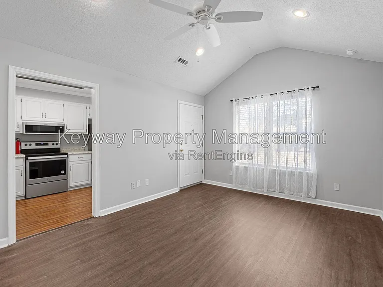 18 Fowkewood Ct — Photo 4