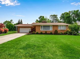 43 Stephens Ct, Lancaster, NY 14086