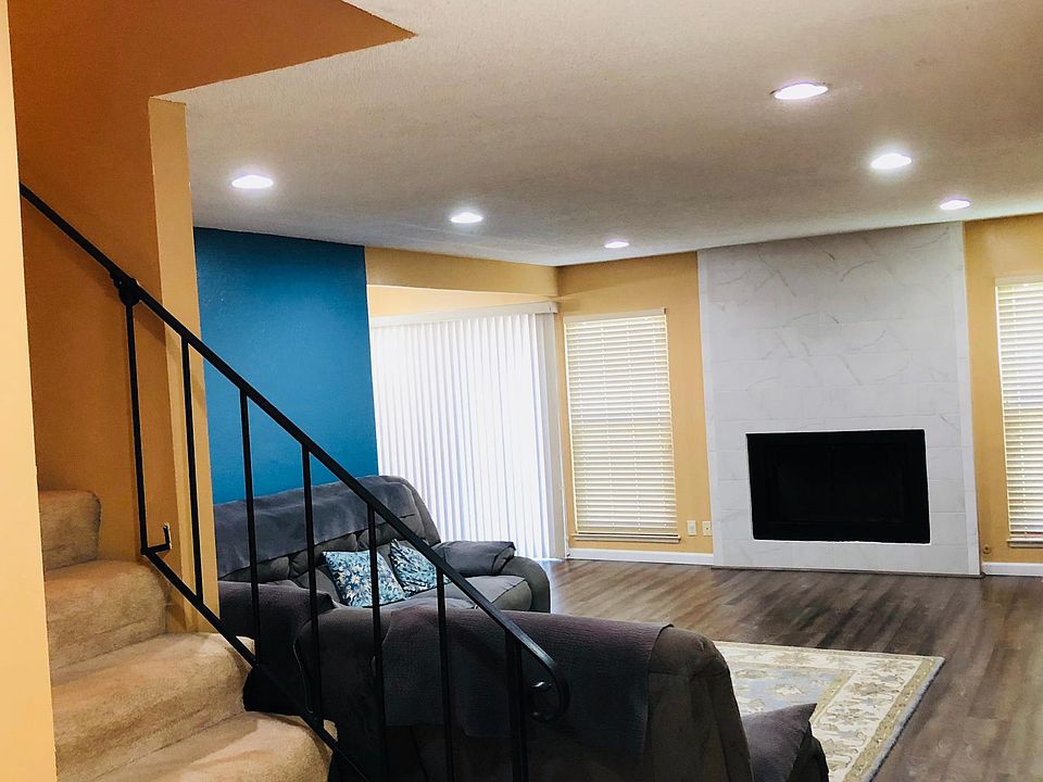 1st image of 2321 Royal Ann Dr