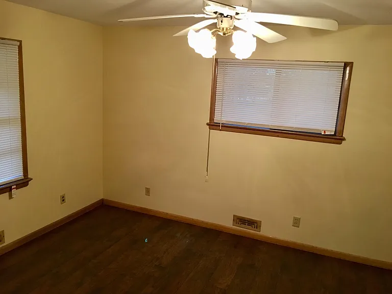 24500 Hilltop Dr — Photo 6