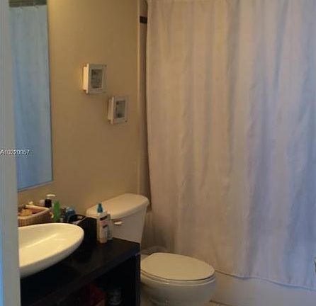 2nd image of 480 NE 30th St APT 1404